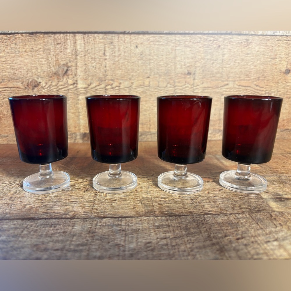 4 Vintage Ruby Red LUMINARC FRANCE Arcoroc Clear footed 3.75” Cordial glasses